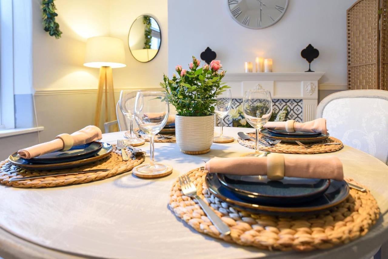 Beautiful 3 Bedroom Townhouse Χαρογκέιτ Εξωτερικό φωτογραφία